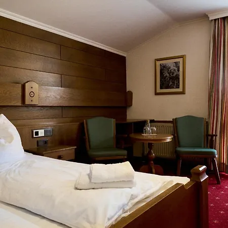 Hotel Martini Kaprun Inkluding Breakfast, Free Parking And Zell Am See-Kaprun Summer Card Ξενοδοχείο