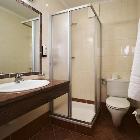 Hotel Martini Inkluding Breakfast & Free Parking