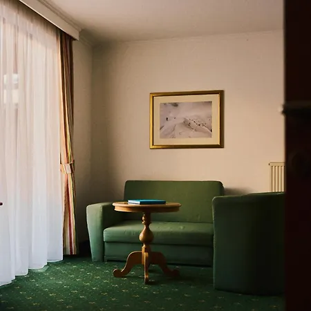 Hotel Martini Inkluding Breakfast & Free Parking