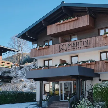 Martini Inkluding Breakfast & Free Parking 3*