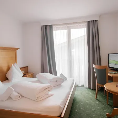 Martini Including Free Parking And Zell Am See-kaprun Summer Card Hotel