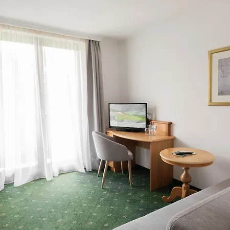 Martini Including Free Parking And Zell Am See-kaprun Summer Card 酒店