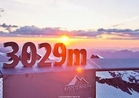 Отель Martini Including Free Parking And Zell Am See-kaprun Summer Card 3*
