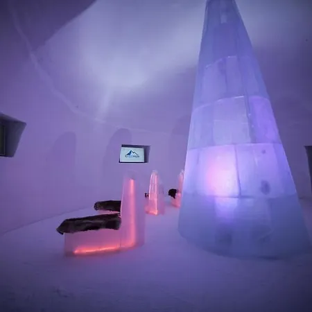 Hotel Martini Inkluding Breakfast & Free Parking 3*