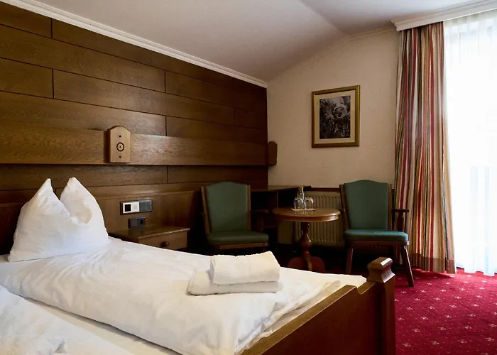 Martini Inkluding Breakfast & Free Parking Hotel