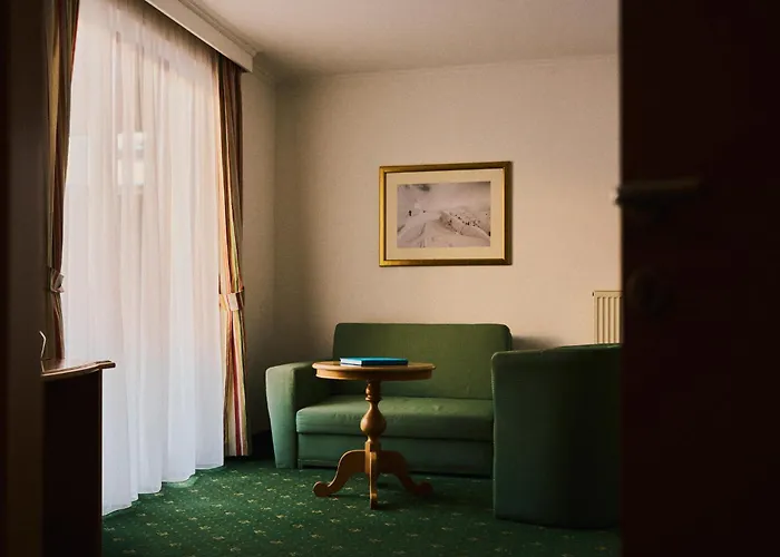 Hotel Martini Inkluding Breakfast & Free Parking